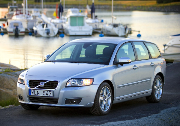 volvo_v50_1.jpg