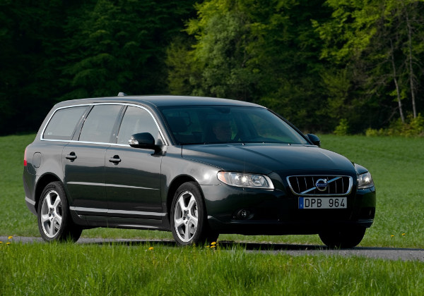 volvo_v70_1.jpg