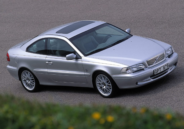 volvo_c70_1.jpg