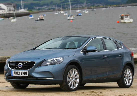 volvo_v40_2.jpg